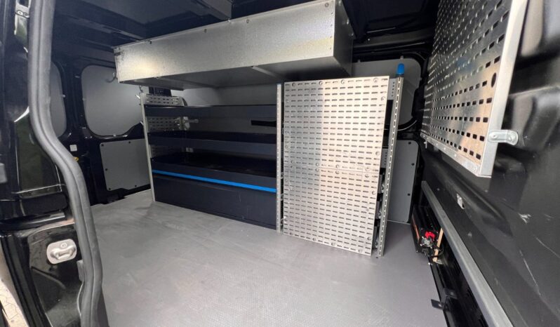 
								Ford Transit Custom 300L 2,0 TDCi 170 Limited aut. full									