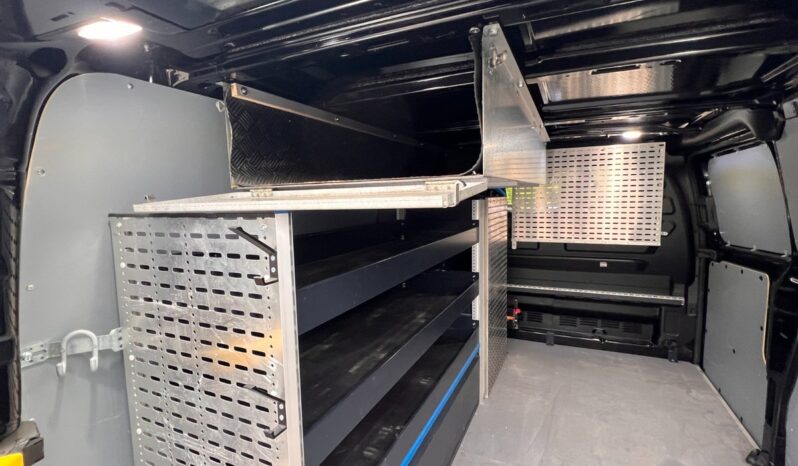 
								Ford Transit Custom 300L 2,0 TDCi 170 Limited aut. full									