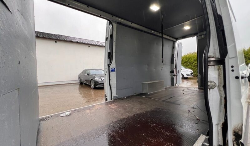 
								Mercedes Sprinter 316 2,2 CDi R3 Kassevogn aut. 5d full									