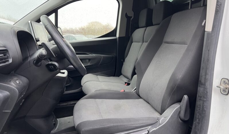 
								Citroën Berlingo 1,5 BlueHDi 130 L1 ProffLine+ EAT8 full									