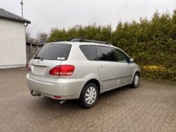 
										Toyota Sportsvan 2,0 VVT-i 5d full									