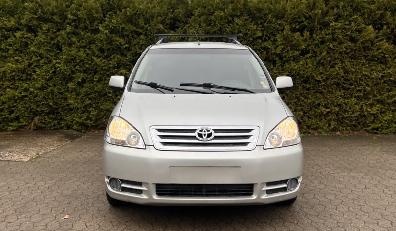 
								Toyota Sportsvan 2,0 VVT-i 5d full									