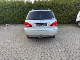 
										Toyota Sportsvan 2,0 VVT-i 5d full									