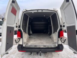 
										VW Transporter 2,0 TDi 150 DSG lang full									