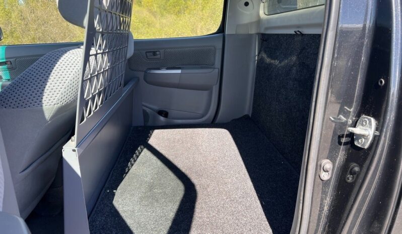 
								Toyota HiLux 3,0 D-4D Db.Kab 4×4 SR5 aut. 4d full									