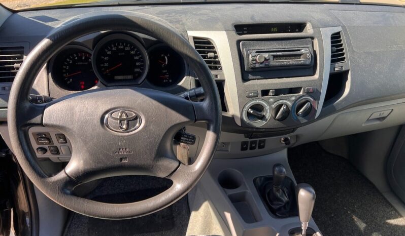 
								Toyota HiLux 3,0 D-4D Db.Kab 4×4 SR5 aut. 4d full									