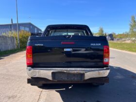 Toyota HiLux 3,0 D-4D Db.Kab 4×4 SR5 aut. 4d